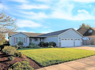 2146 NW Greenwood Pl, Redmond, OR 97756