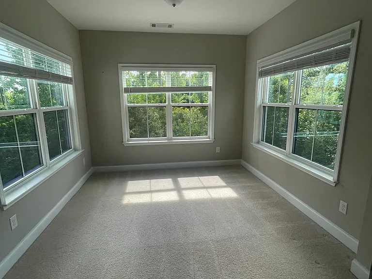975 Catamaran Ct — Photo 5