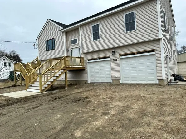 18 Maplewood Ave, Chicopee, MA 01013