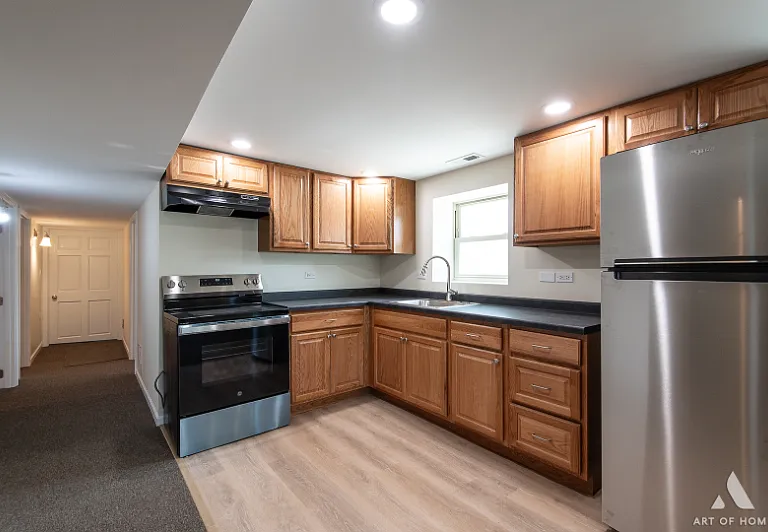 3301 N Kilbourn Ave #G — Photo 6