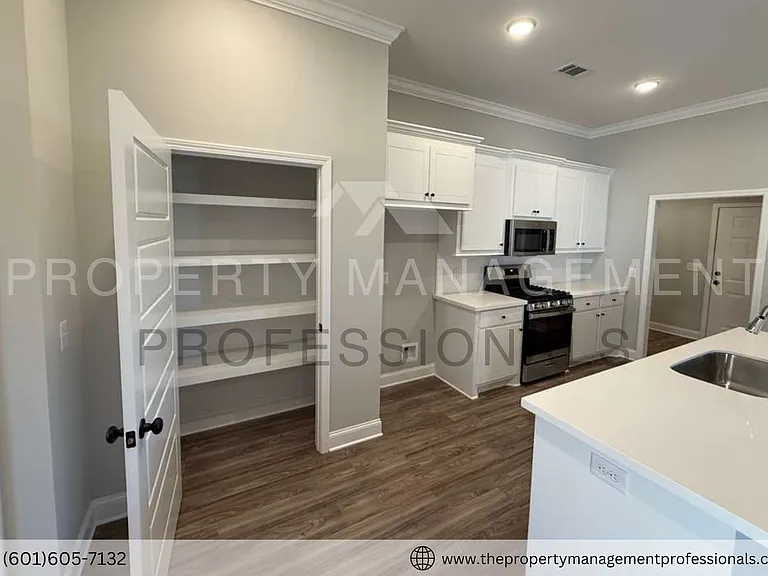563 Patrick Farms Dr — Photo 12