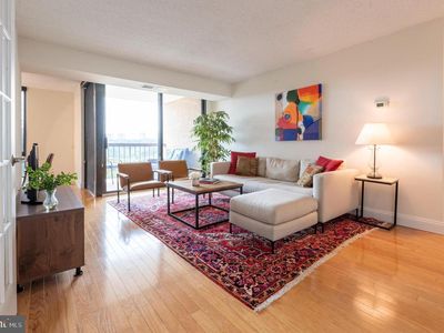 4500 S Four Mile Run Dr APT 1123, Arlington, VA, 22204