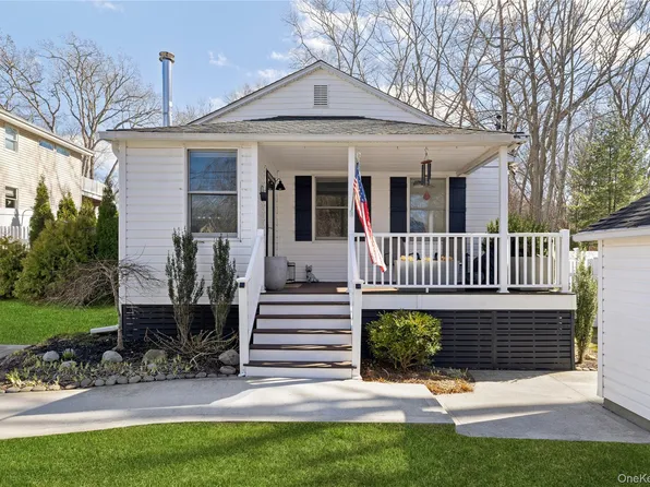 11 6th Street, Wading River, NY 11792