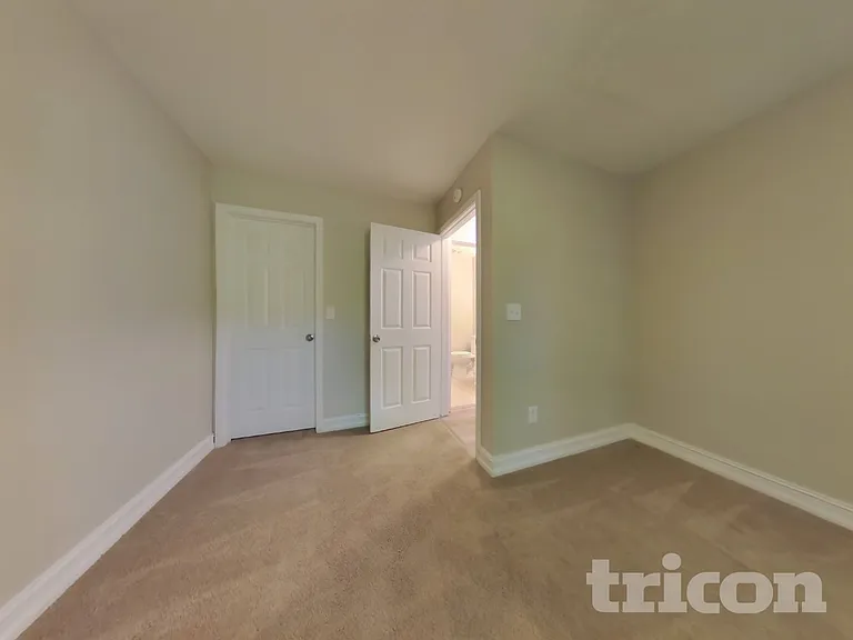 1104 Saint Phillips Ct — Photo 11