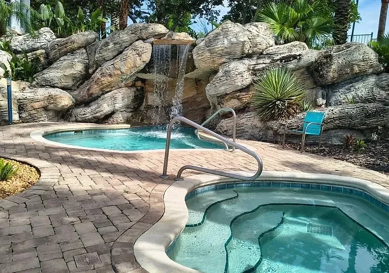 7250 Westpointe Blvd — Photo 10