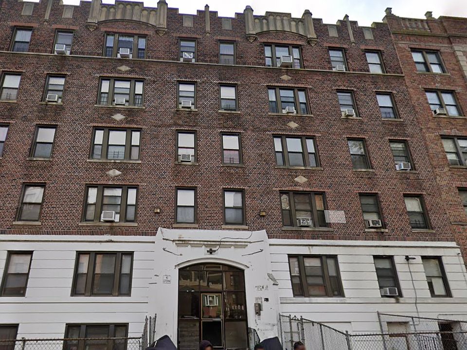 1st image of 15 Gifford Ave #5E