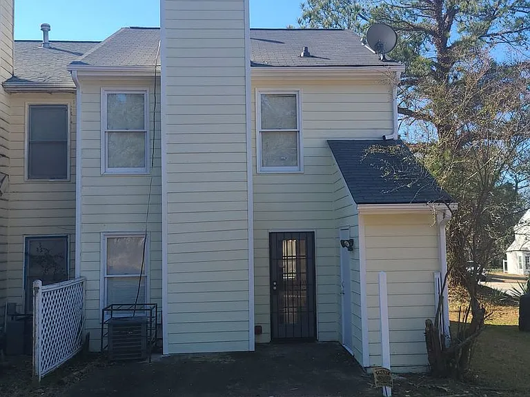 8010 Woodlake Dr — Photo 17