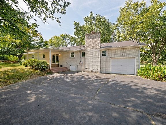 5th image of 1807 Nelson Rd