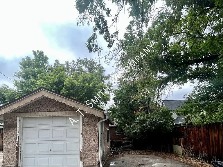 2138 S Emerson St — Photo 14
