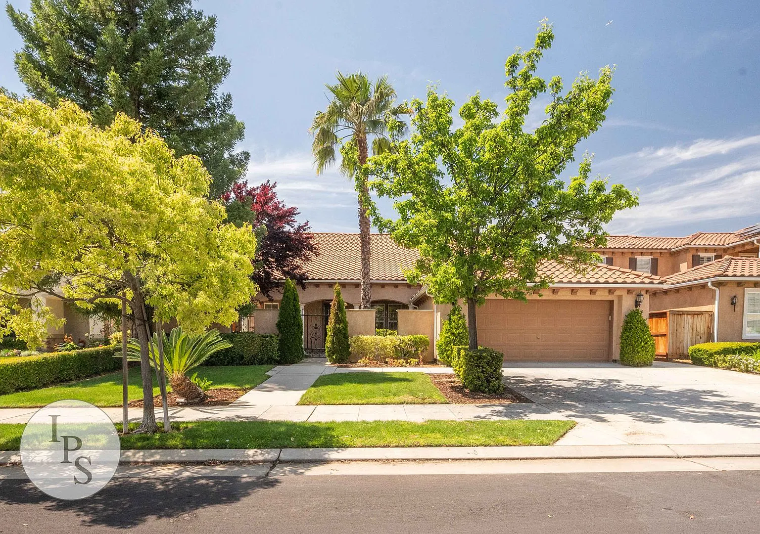 Clovis NorthEast Home, 3BR/2BA, Built 2006 - Lots of Amenities! — Photo 1