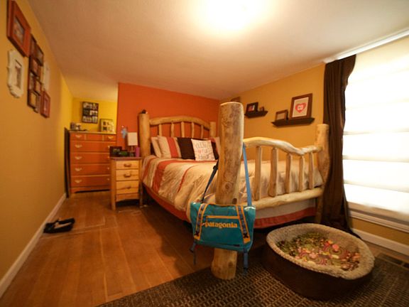 Master bedroom. New paint! It's now gray.