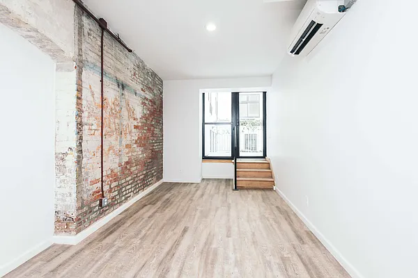 Rented by Nooklyn NYC LLC | media 86