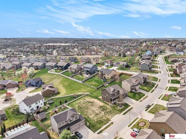 4629 N 174th Ave, Omaha, NE 68116