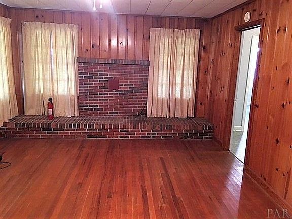 3rd image of 1724 Wilkerson St