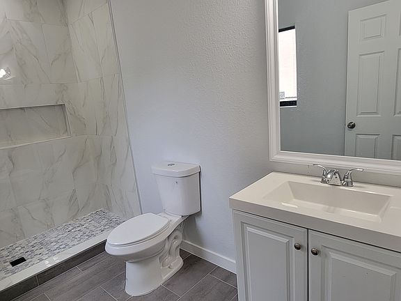 4th image of 804 19th St