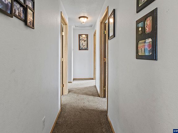 4th image of 7530 6th St SE