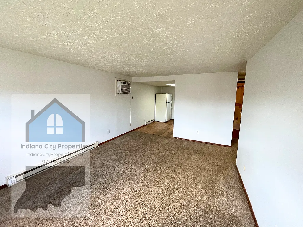 Home Avenue Apts - 569-3 — Photo 3