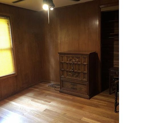 2nd image of 1133 Tilden Ave
