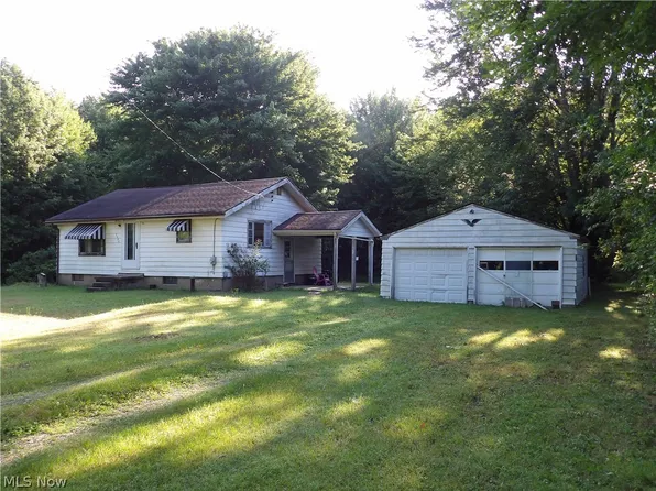 9484 Horn Rd, Windham, OH 44288