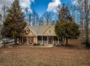 694 Bearslide Holw, Dahlonega, GA 30533