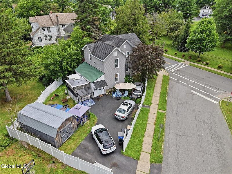 4th image of 117 E State Street