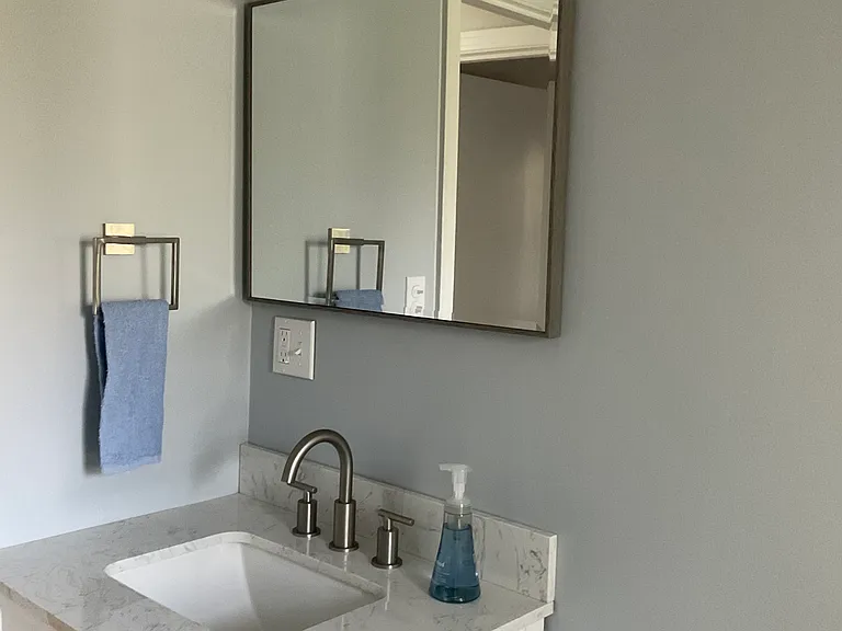 5238 Middle Rd — Photo 9