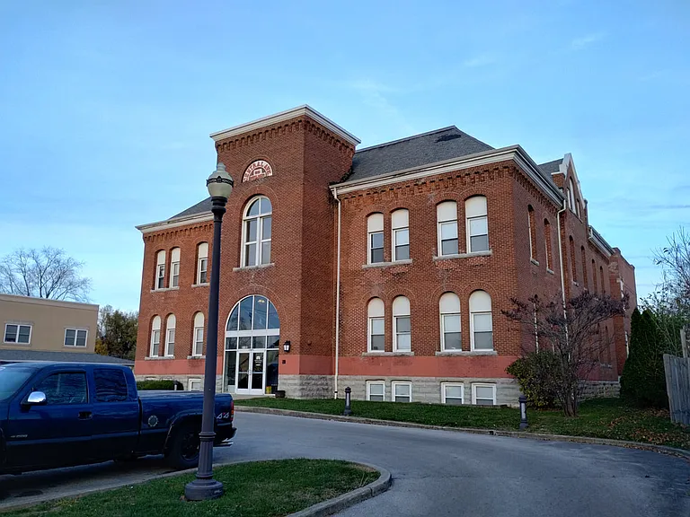 Central School Apartments — Photo 1