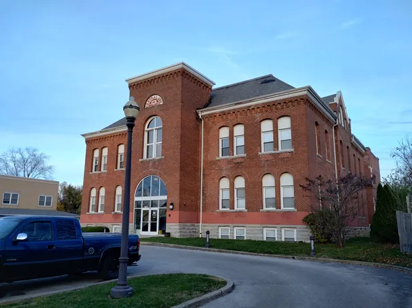 Central School Apartments, 2120 Central Ave #D1e463969, Anderson, IN 46016