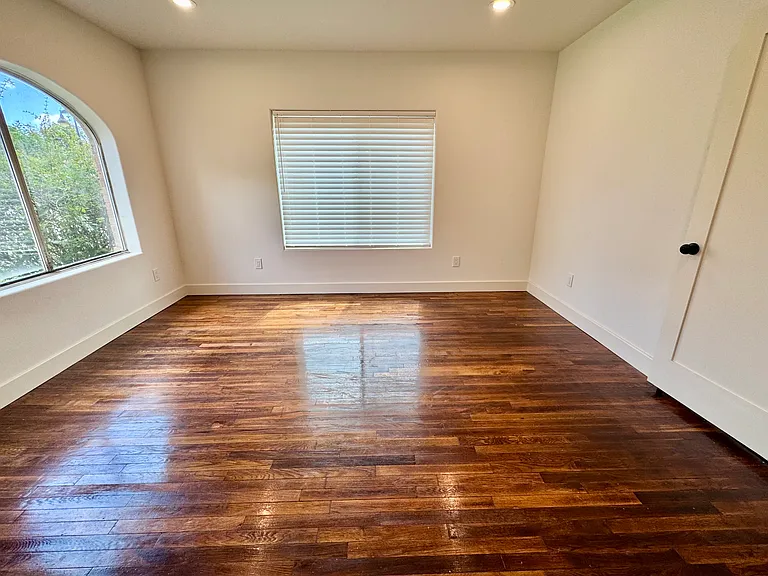 1020 E Terrell Ave — Photo 34