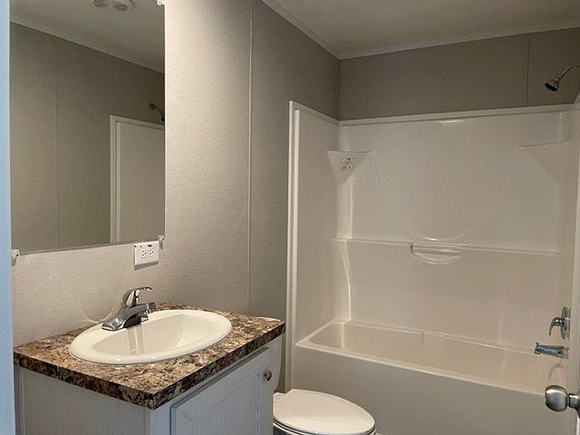 2nd image of 6152 N Genesee Rd #675
