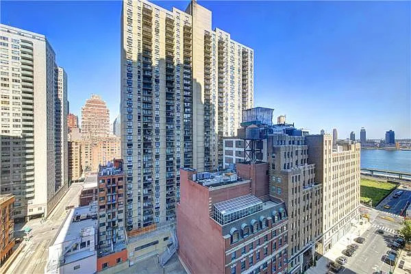 Sold by Park River | media 31