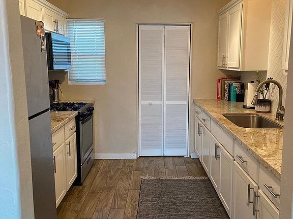 2nd image of 2537 E Clarendon Ave Unit 2