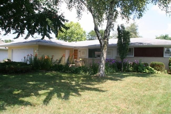1st image of 11808 W Woodside Dr