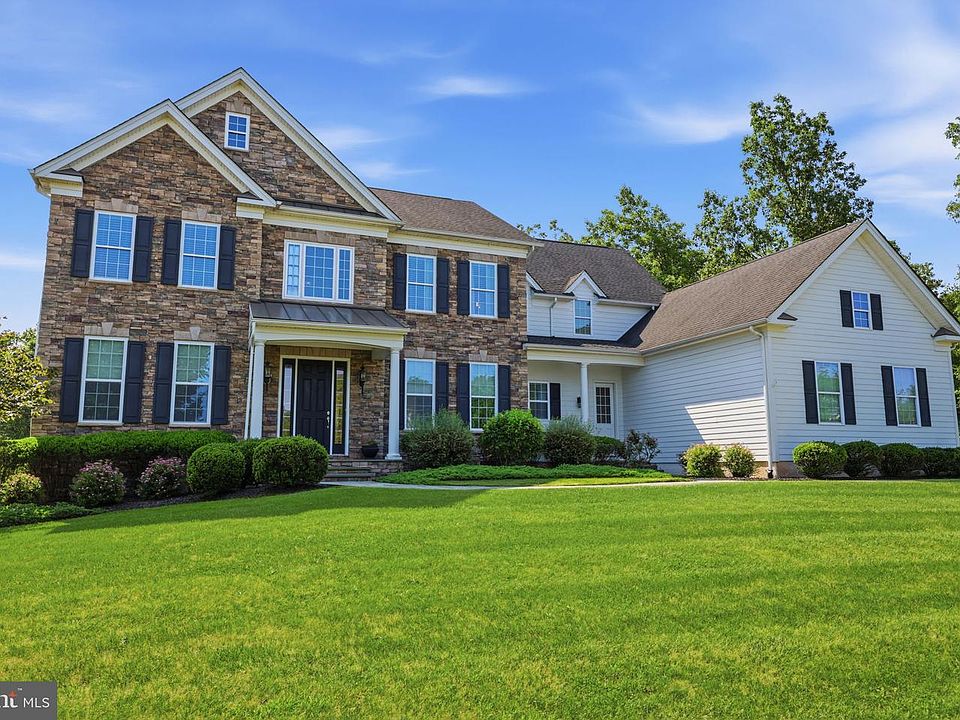 1st image of 3969 Hillcrest Dr