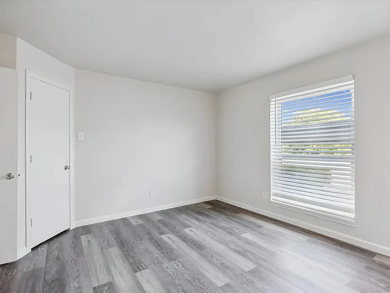1513 E Interstate Highway 30 #119 — Photo 25