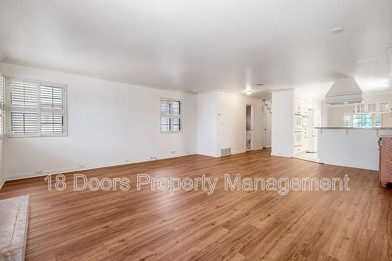3 bed, 2.0 bath, 2027 sqft, $5,995 — Photo 3