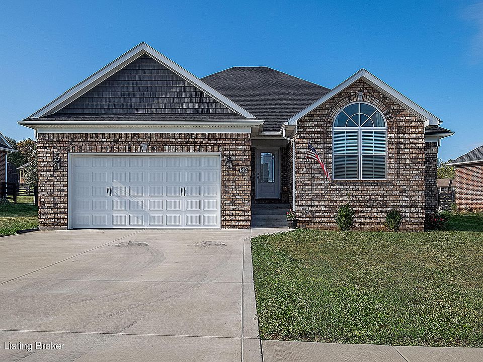 1st image of 142 Oak Leaf Ct