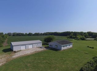 188 New Hope Rd, Bethany, IL 61914