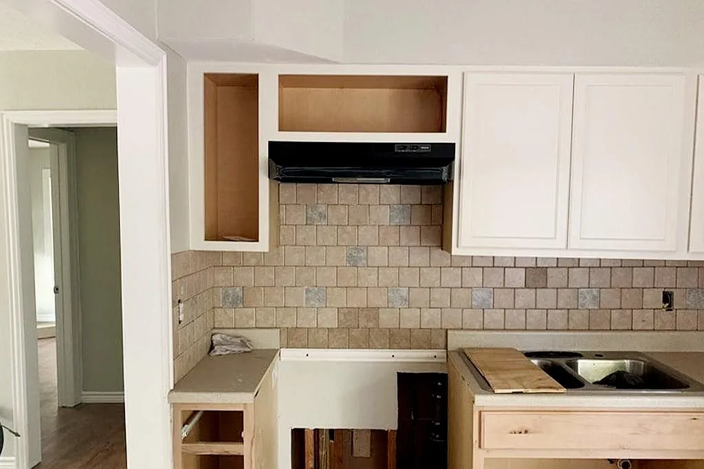 3 bed, 1.0 bath, 1030 sqft, $1,600 — Photo 4