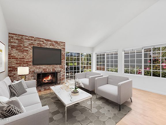 3rd image of 32118 Beachlake Ln