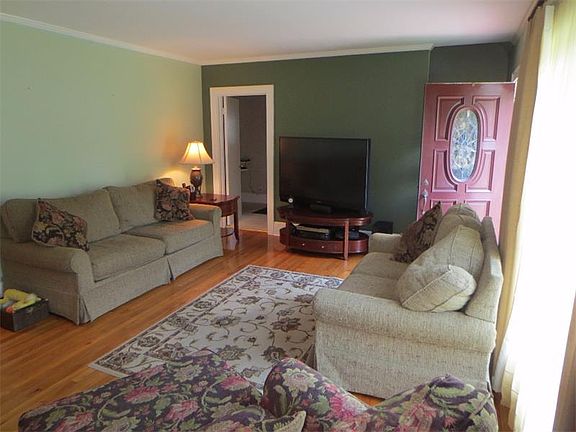 4th image of 317 W Girard Ave