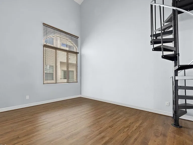 10913 Whipple St #302 — Photo 7