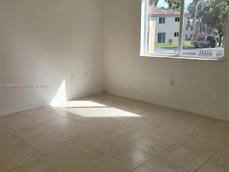 2921 SE 13th Ave #106-48 — Photo 8