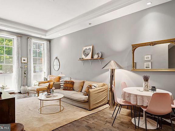 4th image of 1023 Mount Vernon St #1
