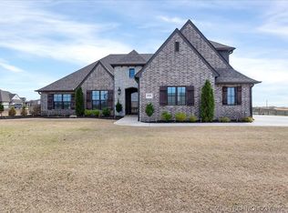 8709 E Broadway Ct, Broken Arrow, OK 74014