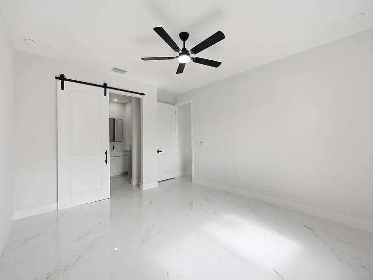 1299 Barton Ave — Photo 18
