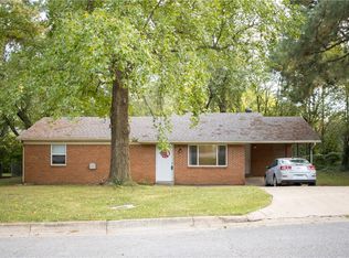 2205 Cottonwood Pl, Springdale, AR 72762