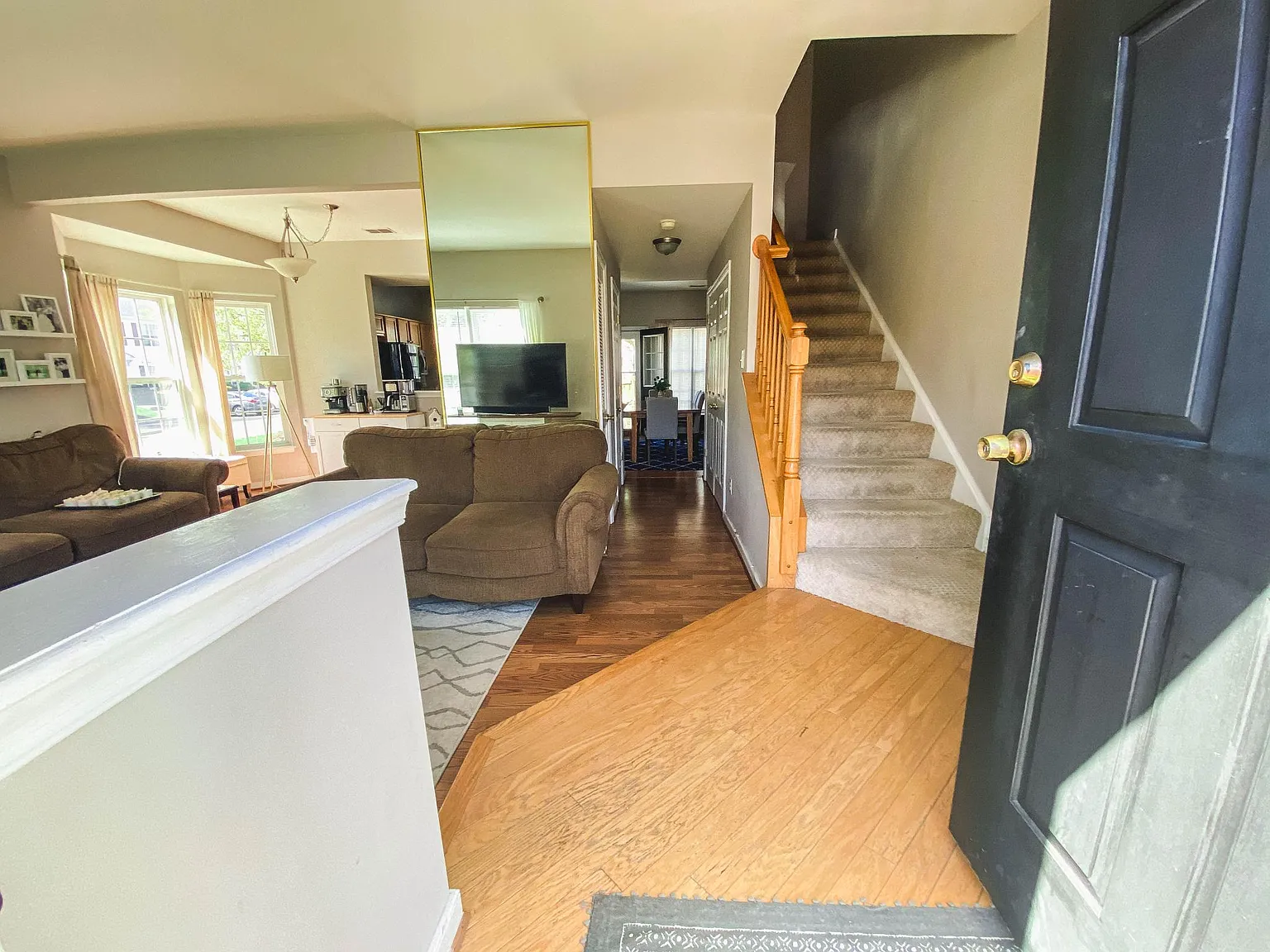3 bed, 2.5 bath, 1340 sqft, $2,300 — Photo 3