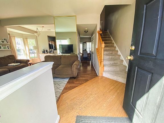 3rd image of 9520 Cottesmore Ln