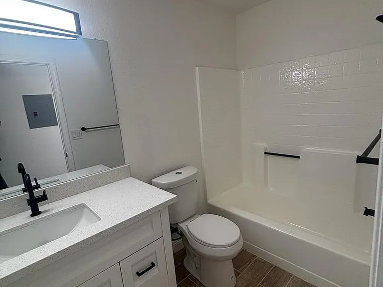 2818 W Avenue K8 — Photo 10